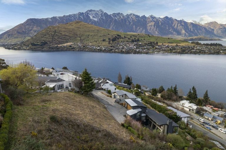 Photo of property in 23 Peregrine Place, Queenstown, 9300