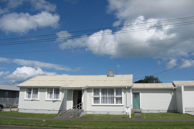 Photo of property in 26 Titoki Street, Castlecliff, Whanganui, 4501