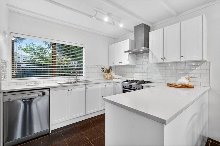 Photo of property in 2/36 Koromiko Street, New Lynn, Auckland, 0600