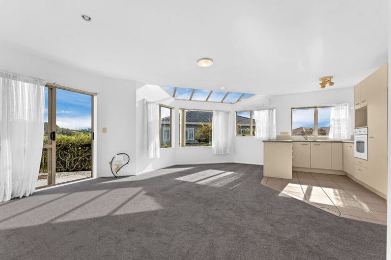 Photo of property in 11/169 Sturges Road, Henderson, Auckland, 0612