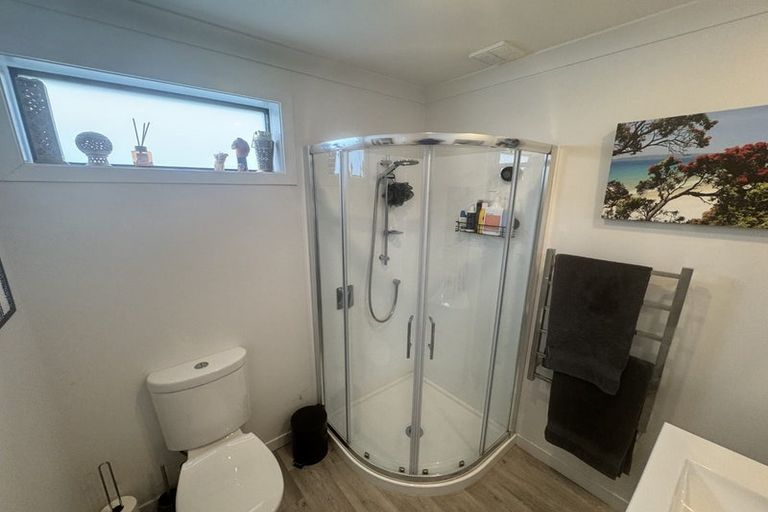 Photo of property in 5 Ara Patukawenga, Tawa, Wellington, 5028