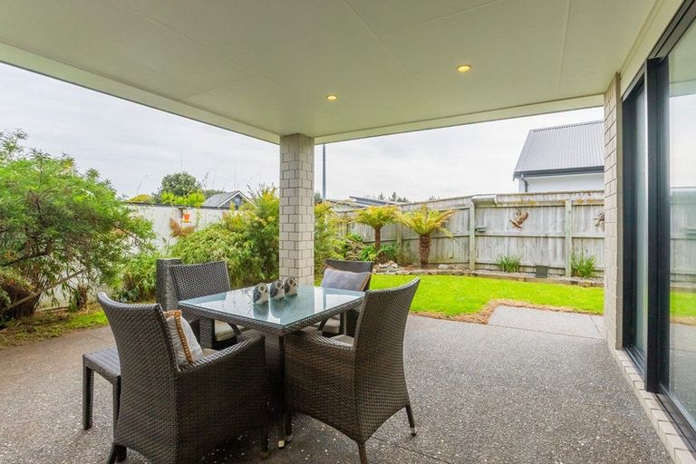 Photo of property in 83 Kotuku Drive, Paraparaumu Beach, Paraparaumu, 5032