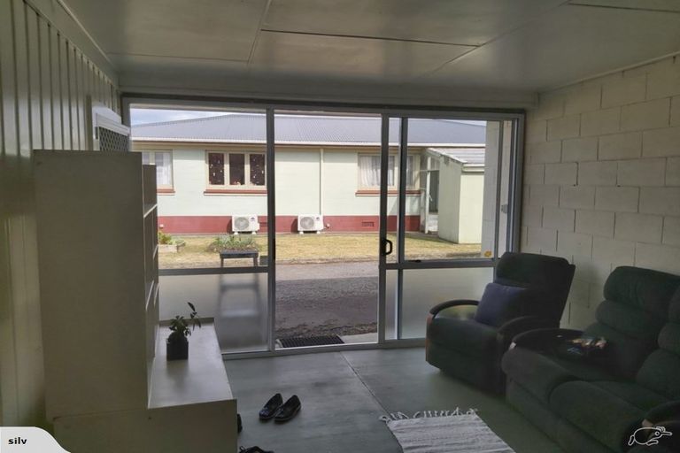 Photo of property in 8 Donald Street, Regent, Whangarei, 0112