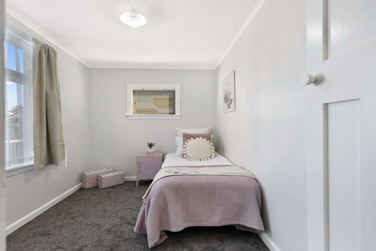 Photo of property in 1/705 Heretaunga Street East, Parkvale, Hastings, 4122