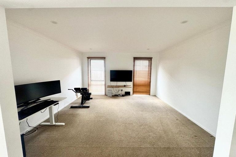 Photo of property in 65 Nobilo Road, Kumeu, 0810