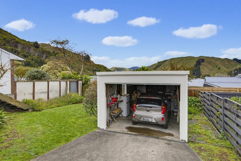 Photo of property in 15a Te Maku Grove, Waikanae, 5036