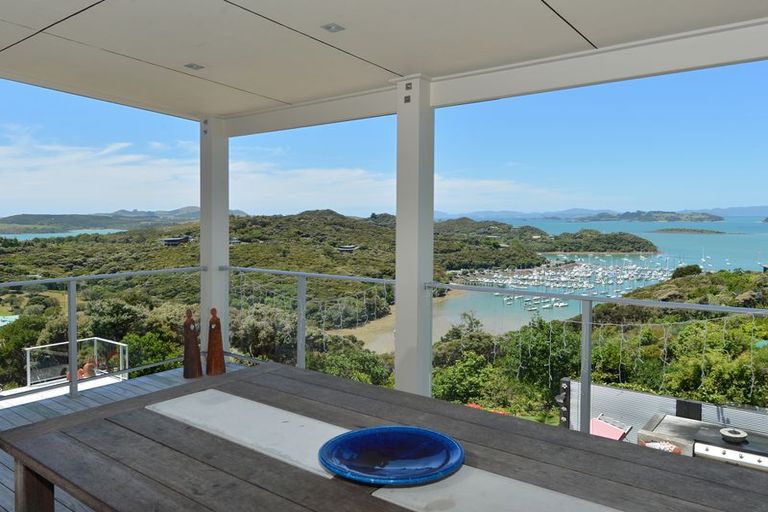 Photo of property in 27 Doves Bay Road, Kerikeri, 0294