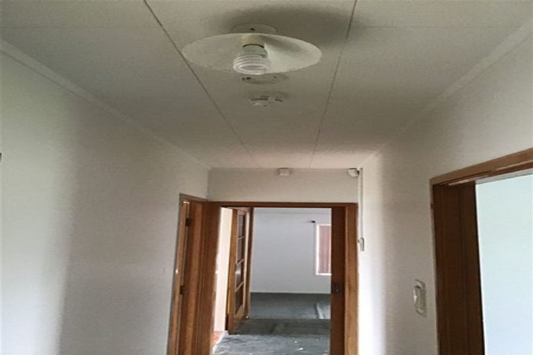 Photo of property in 180 Mahia Road, Wattle Downs, Auckland, 2103