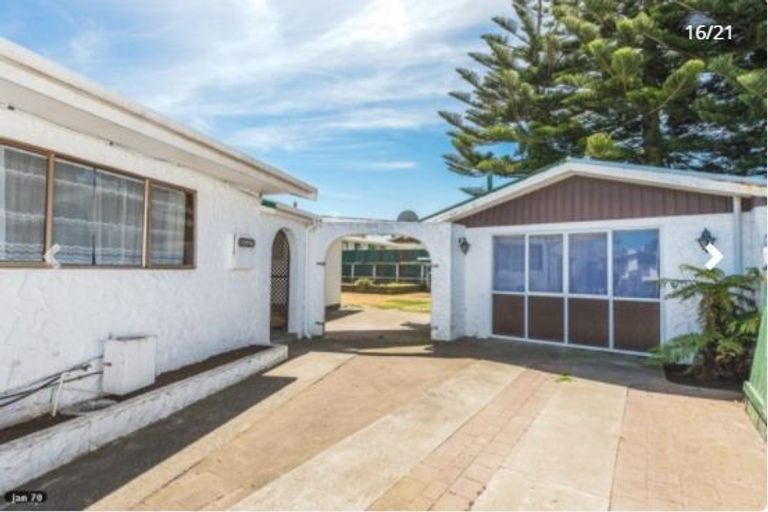 Photo of property in 4 Karyn Street, Castlecliff, Whanganui, 4501