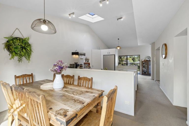 Photo of property in 2 Budleigh Street, Frankleigh Park, New Plymouth, 4310