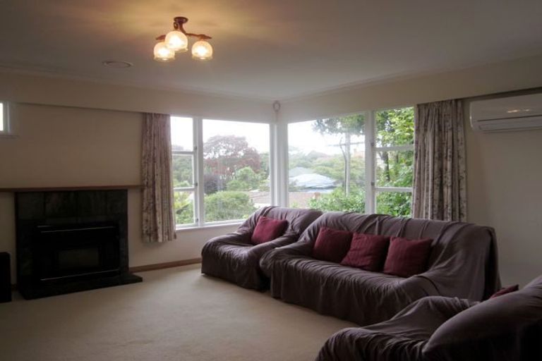 Photo of property in 1 Kohima Drive, Khandallah, Wellington, 6035