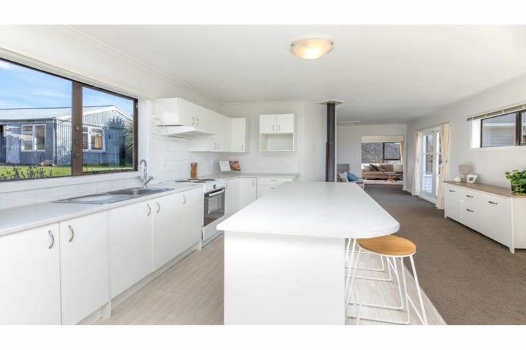 Photo of property in 19 Oxford Street, Waikari, 7420