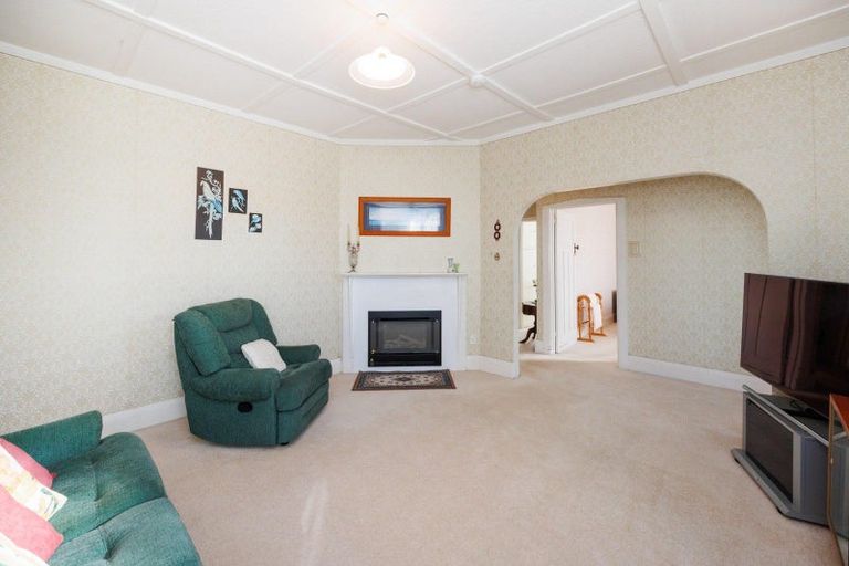 Photo of property in 74 Shamrock Street, Takaro, Palmerston North, 4412