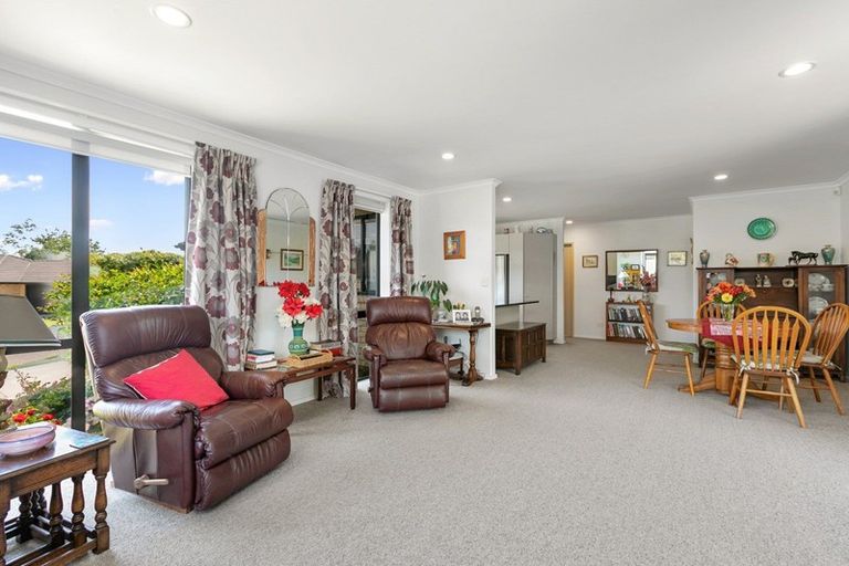 Photo of property in 111 Sterling Gate Drive, Bethlehem, Tauranga, 3110
