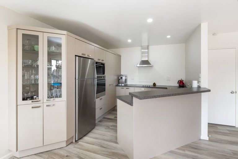 Photo of property in 71 Springs Road, Hornby, Christchurch, 8042