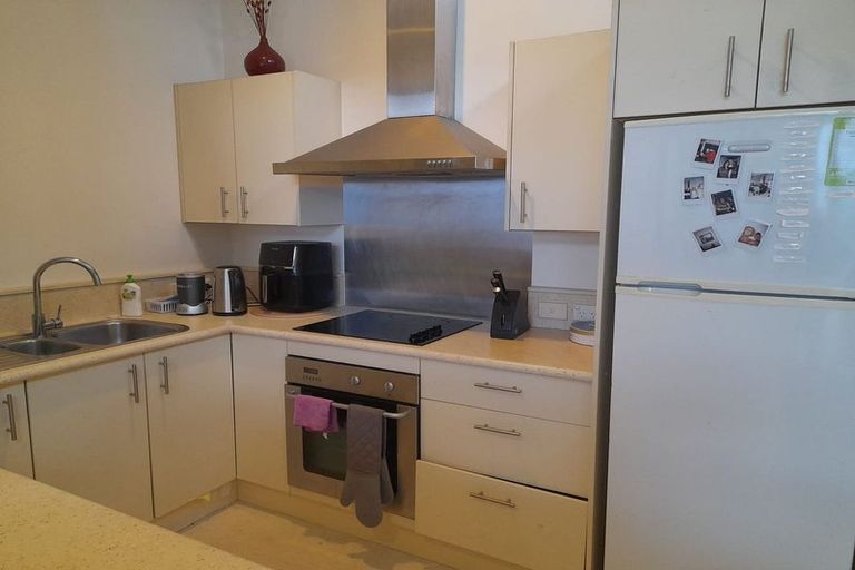 Photo of property in Terrace Heights Apartments, 2/163p The Terrace, Wellington Central, Wellington, 6011