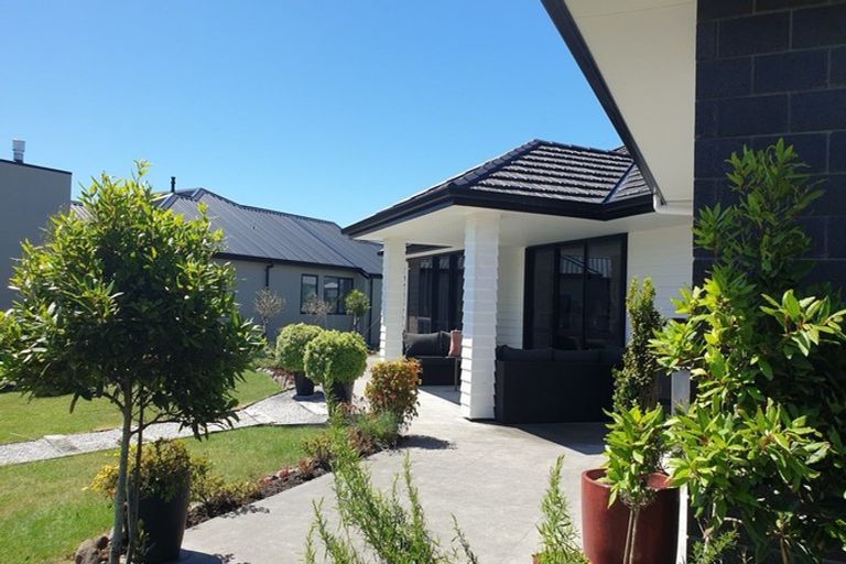 Photo of property in 61 Links Drive, Waiwhakaiho, New Plymouth, 4312
