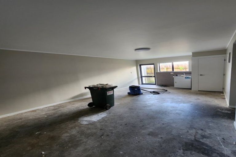 Photo of property in 1/14 Nerissa Place, Randwick Park, Auckland, 2105