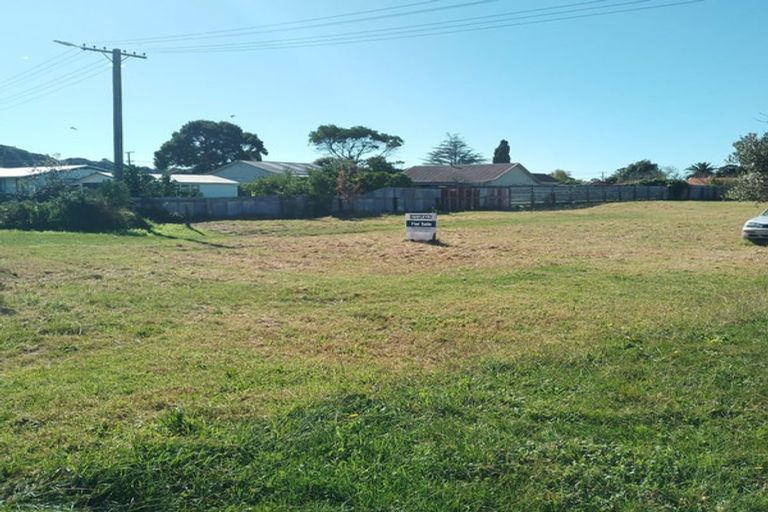 Photo of property in 12 Endeavour Street, Tolaga Bay, 4077