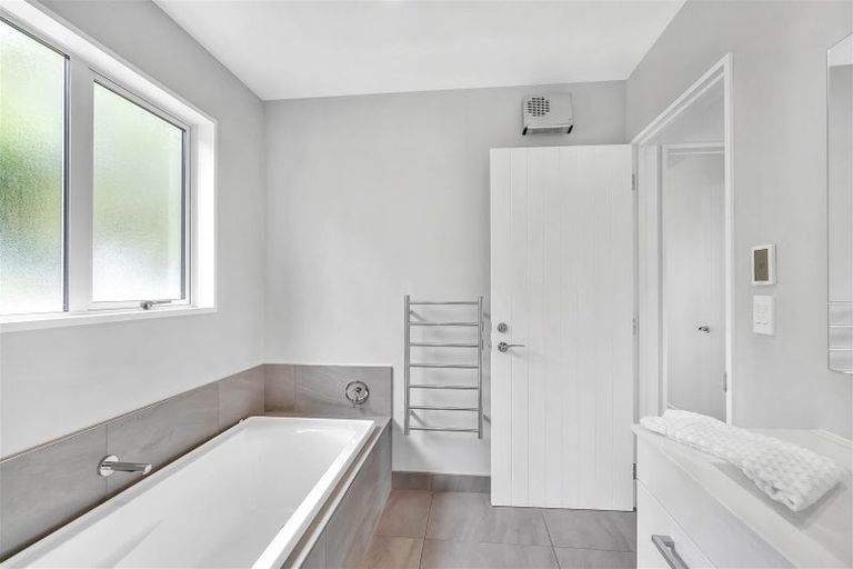 Photo of property in 4 Whaka Terrace, Huntsbury, Christchurch, 8022