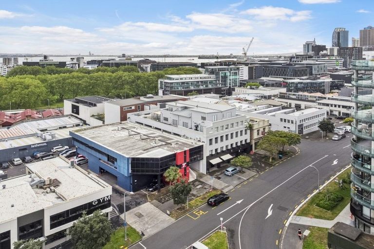 Photo of property in 33 Sale Street, Cockle Bay, Auckland, 2014