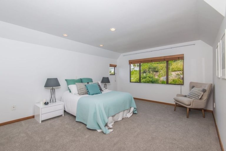 Photo of property in 13 Ramphal Terrace, Khandallah, Wellington, 6035