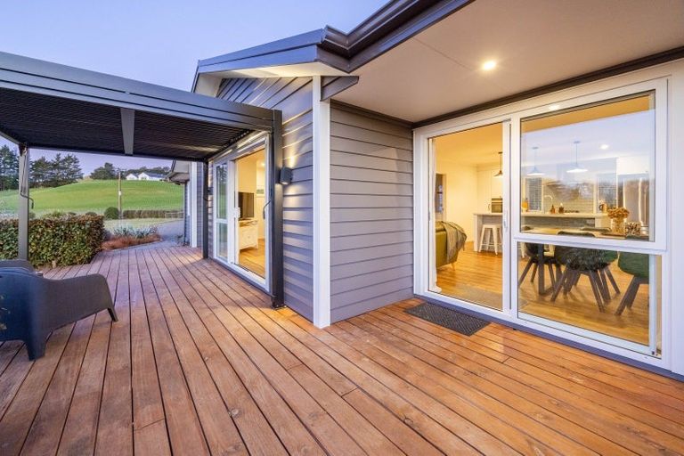 Photo of property in 372 Maharakeke Road, Waipukurau, 4281