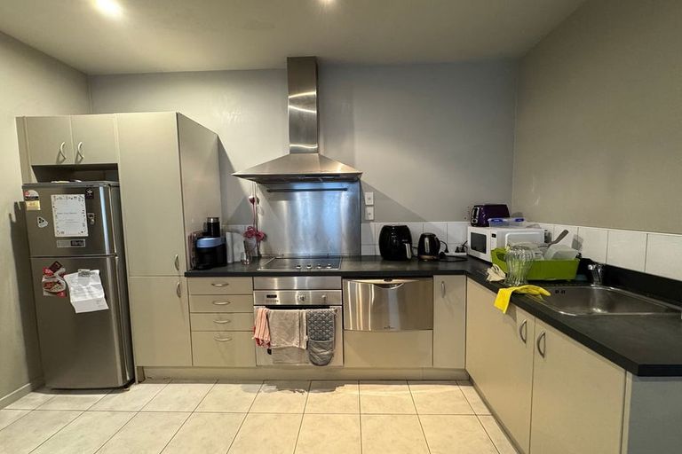 Photo of property in 4/41 Home Street, Mount Victoria, Wellington, 6011