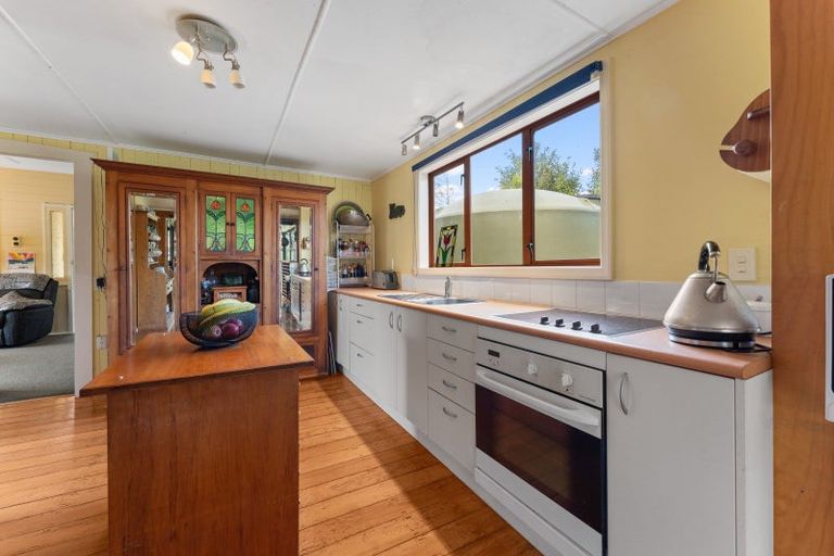 Photo of property in 16 Punga Street, Tangimoana, 4822