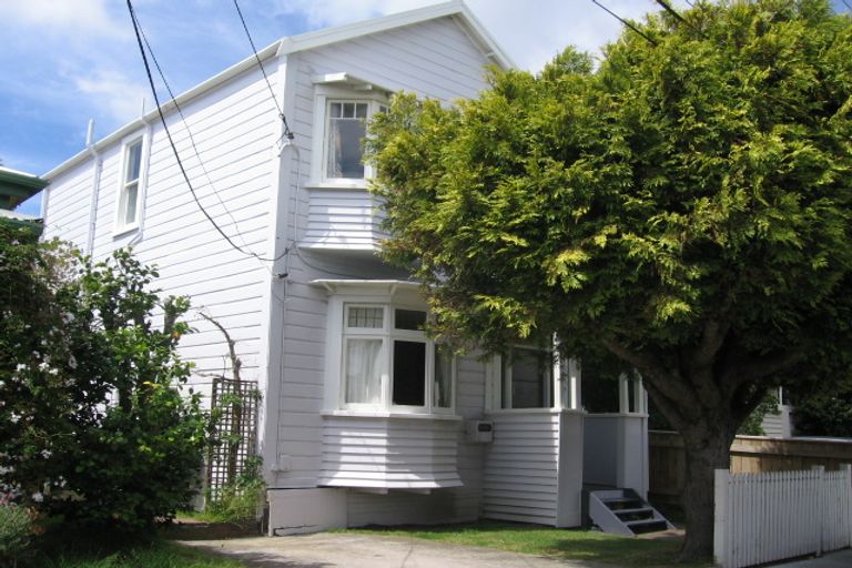 Photo of property in 8 Moir Street, Mount Victoria, Wellington, 6011