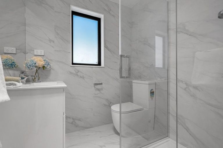 Photo of property in 9b Putiputi Way, Papakura, 2110