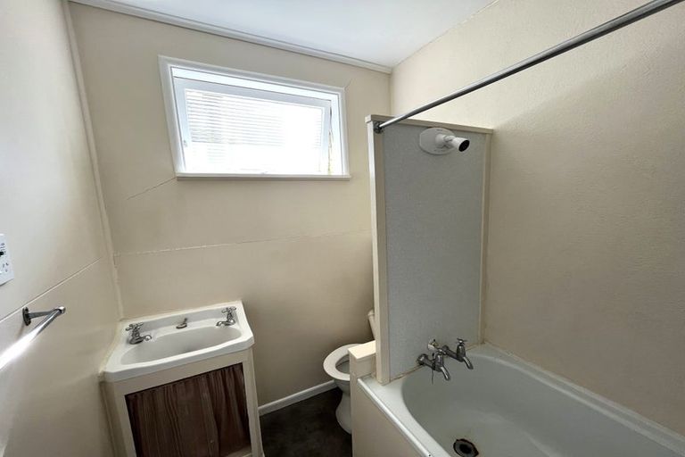 Photo of property in 1/17a Miro Street, Trentham, Upper Hutt, 5018