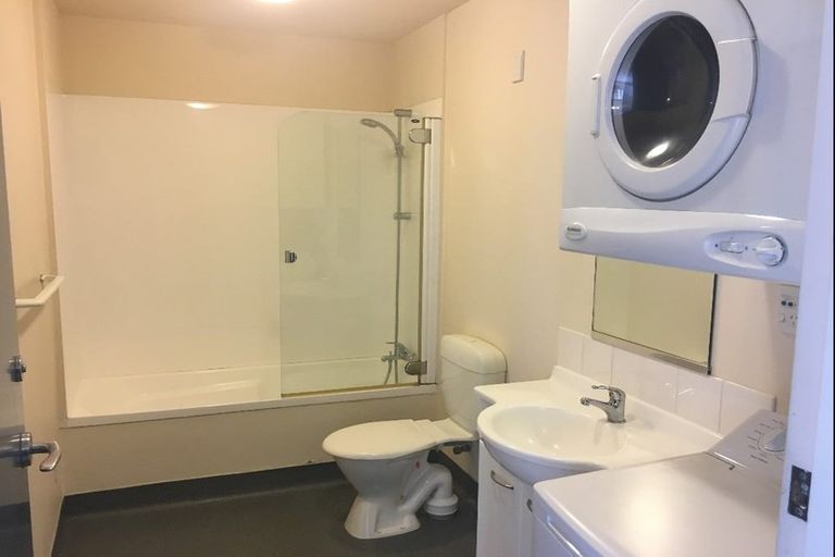 Photo of property in Luxford Villas, 204/72 Herald Street, Berhampore, Wellington, 6023