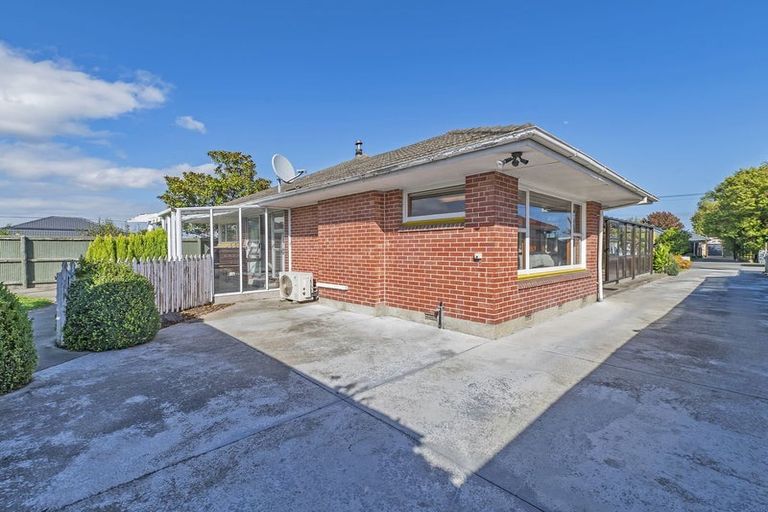 Photo of property in 8 Fatima Street, Redwood, Christchurch, 8051