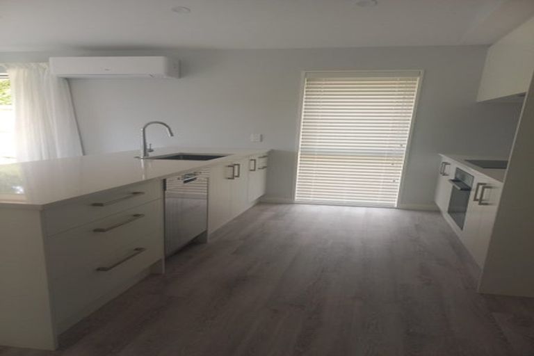 Photo of property in 18 Dray Place, Halswell, Christchurch, 8025