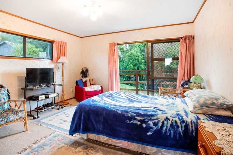 Photo of property in 1010 Scenic Drive North, Swanson, Auckland, 0816