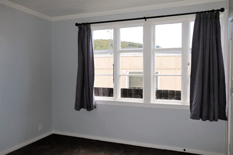 Photo of property in 5 Buller Grove, Naenae, Lower Hutt, 5011