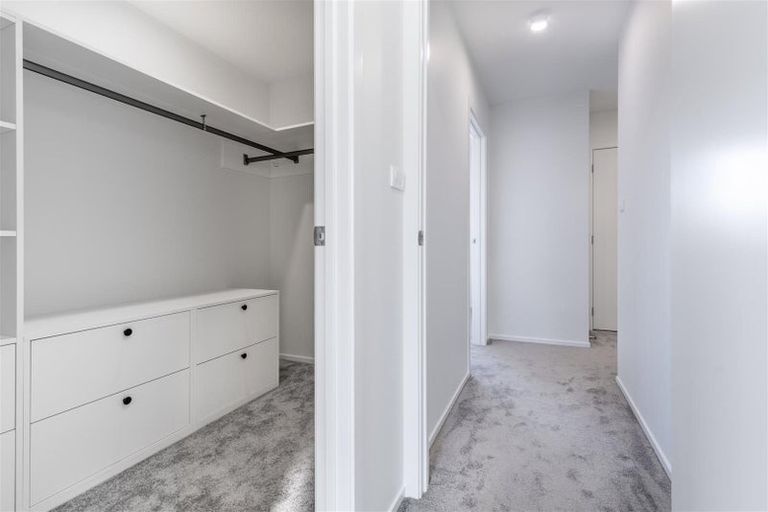 Photo of property in 5/25 Swanson Road, Henderson, Auckland, 0610