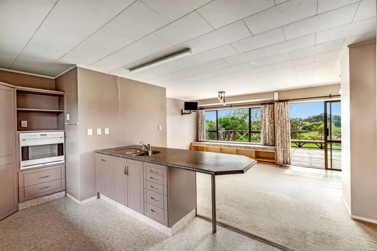 Photo of property in 114b Riversdale Drive, Merrilands, New Plymouth, 4312