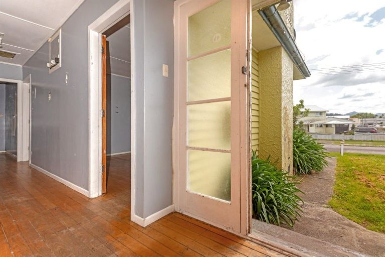 Photo of property in 61 Cambridge Terrace, Kaiti, Gisborne, 4010