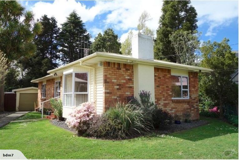 Photo of property in 19 Cranwell Place, Hillcrest, Hamilton, 3216