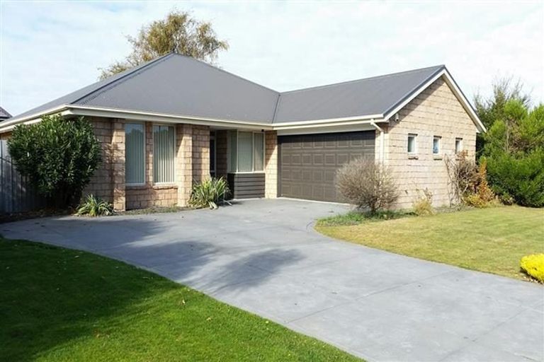 Photo of property in 14 Kohi Drive, Parklands, Christchurch, 8083