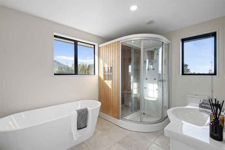 Photo of property in 7 Stoneleigh Green, Parklands, Christchurch, 8083