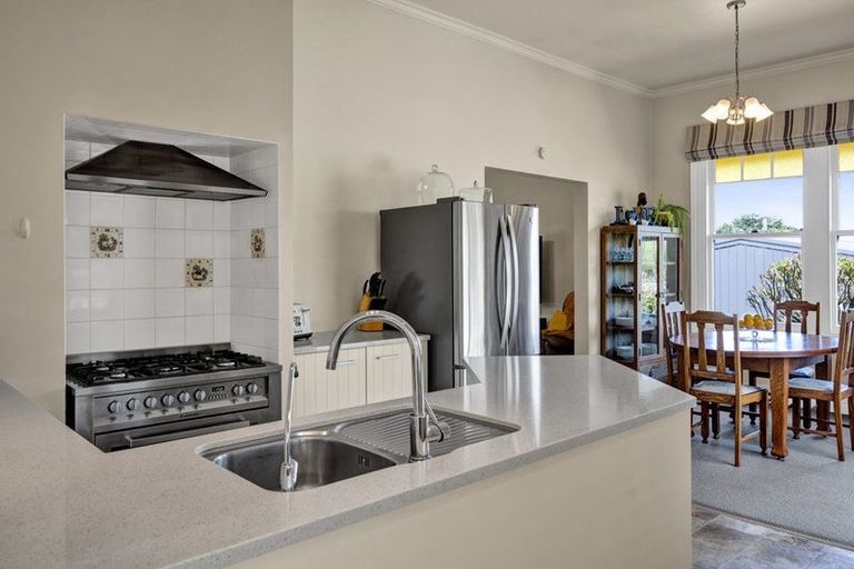 Photo of property in 59 Gladstone Street, Hawera, 4610