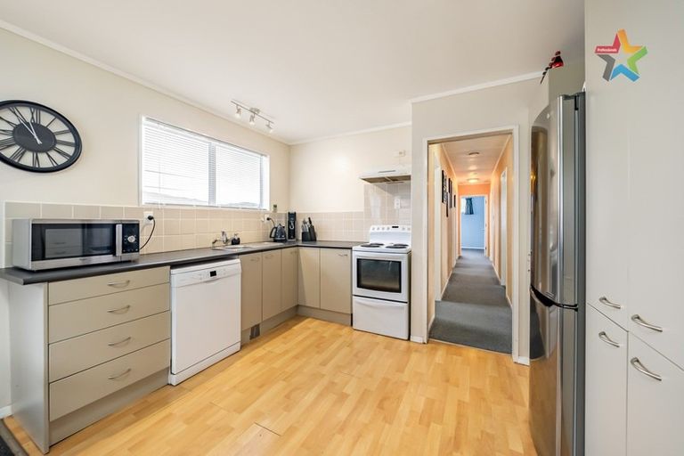 Photo of property in 27 Trelawney Road, Wainuiomata, Lower Hutt, 5014