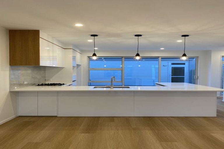 Photo of property in 37 Aviation Street, Takanini, 2112