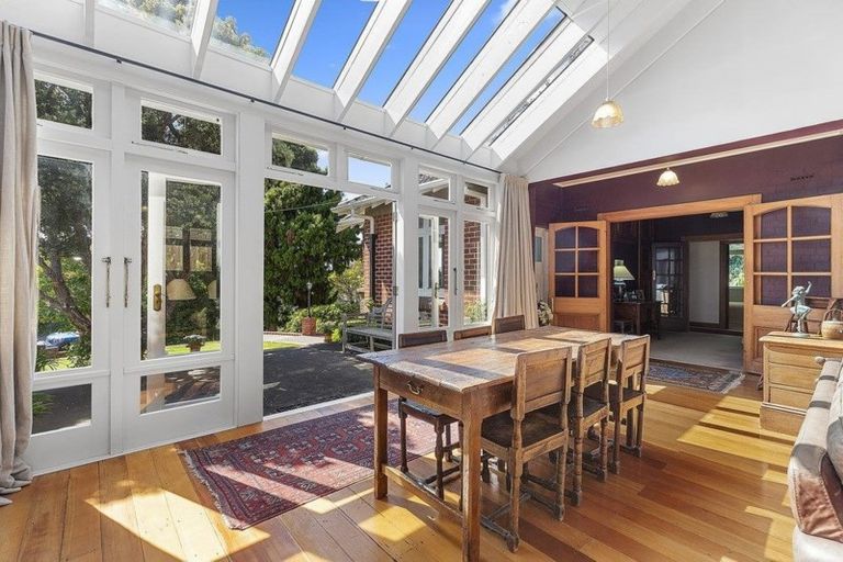 Photo of property in 16 Mallam Street, Karori, Wellington, 6012