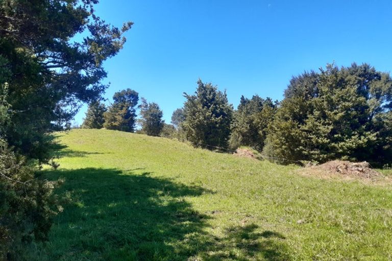 Photo of property in 1108 Pataua Road North, Pataua North, 0175