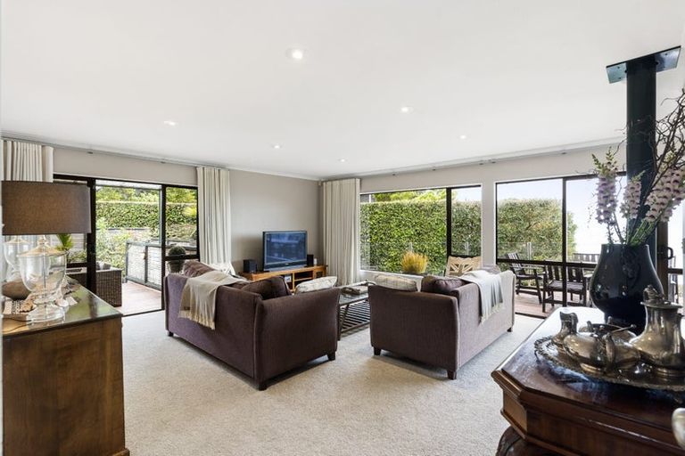 Photo of property in 161 Mellons Bay Road, Mellons Bay, Auckland, 2014