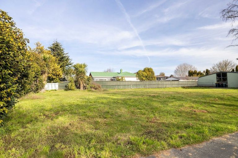 Photo of property in 391 Main North Road, Redwood, Christchurch, 8051